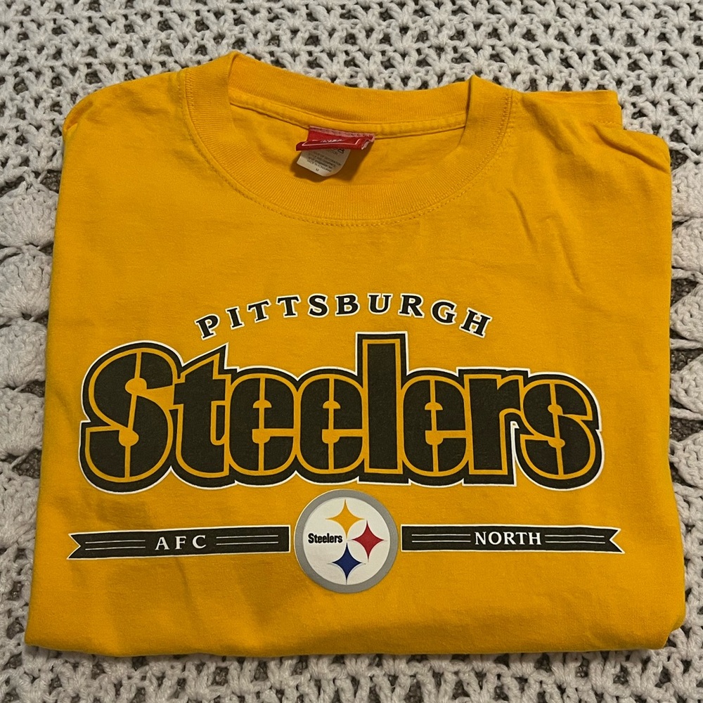 Pittsburgh Steelers AFC North NFL Tee - Men’s Medium